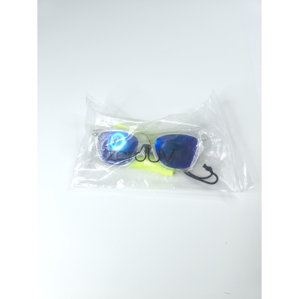NWT‎ ZeroUV Retro Clear White Oval Lens Sunglasses Microfiber Pouch